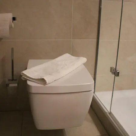 Mo By Wmm Szálloda 2*